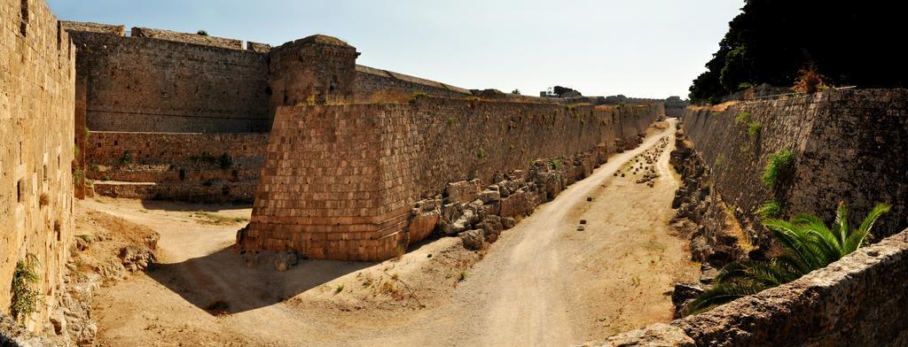 Antifanous Apartments Rhodes City Exterior photo